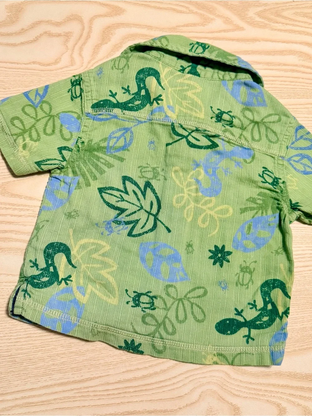 Carter's Light Green Tropical Print Button-Front Shirt Size 6 months